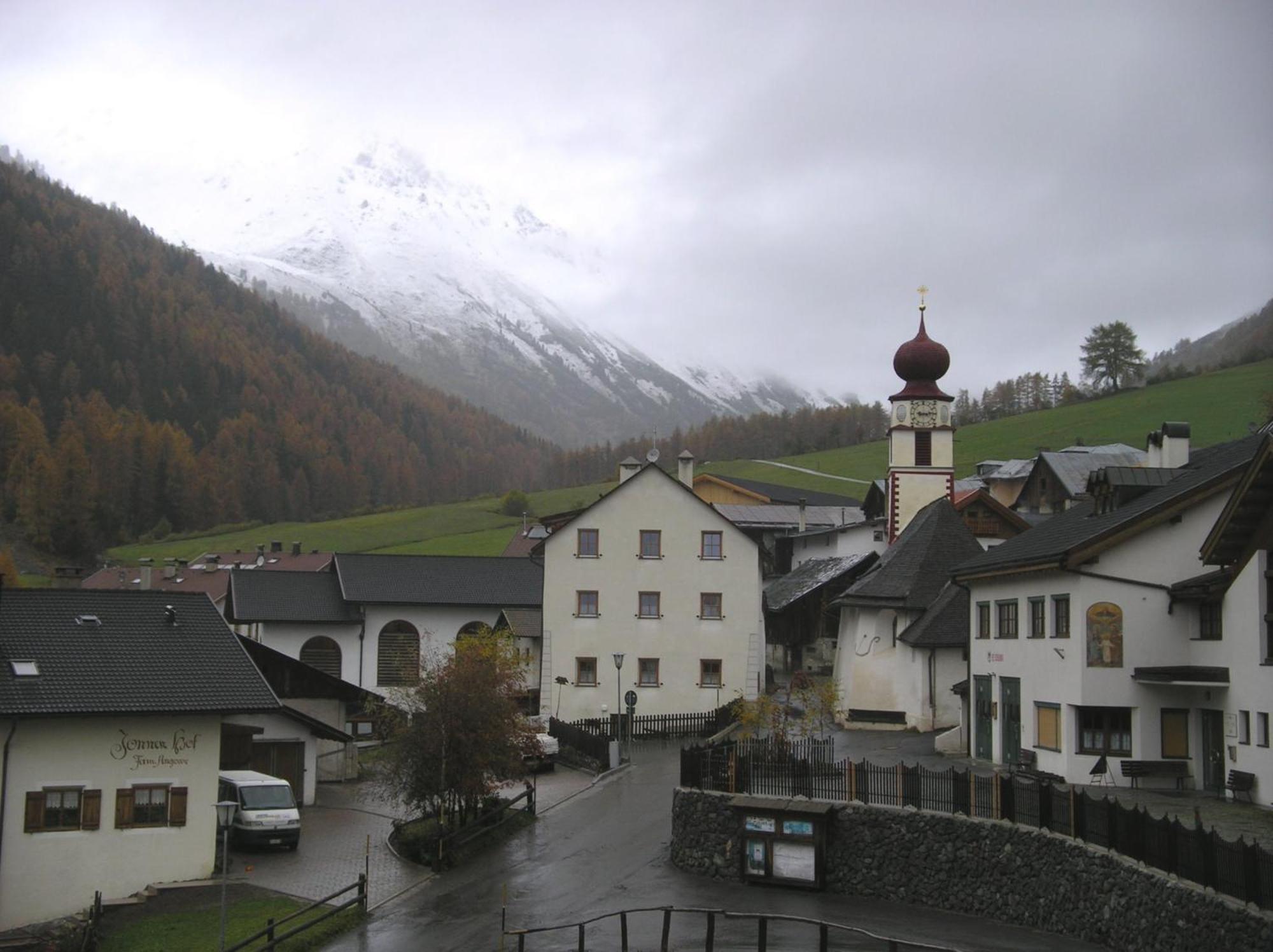 Hotel Edelweiss マッレス・ヴェノスタ エクステリア 写真